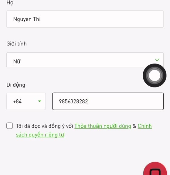 Form thông tin cơ bản: họ tên, giới tính, số điện thoại +84
